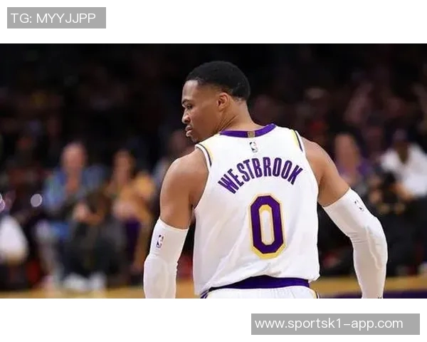 莫布里半场表现亮眼6中5砍下11分7篮板3助攻1抢断2盖帽正负值高达13