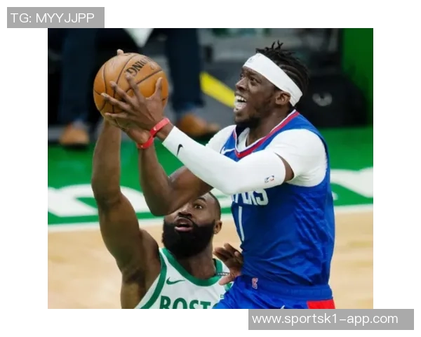 比尔的进攻能力为何至关重要小卡称其为真正的三威胁得分手